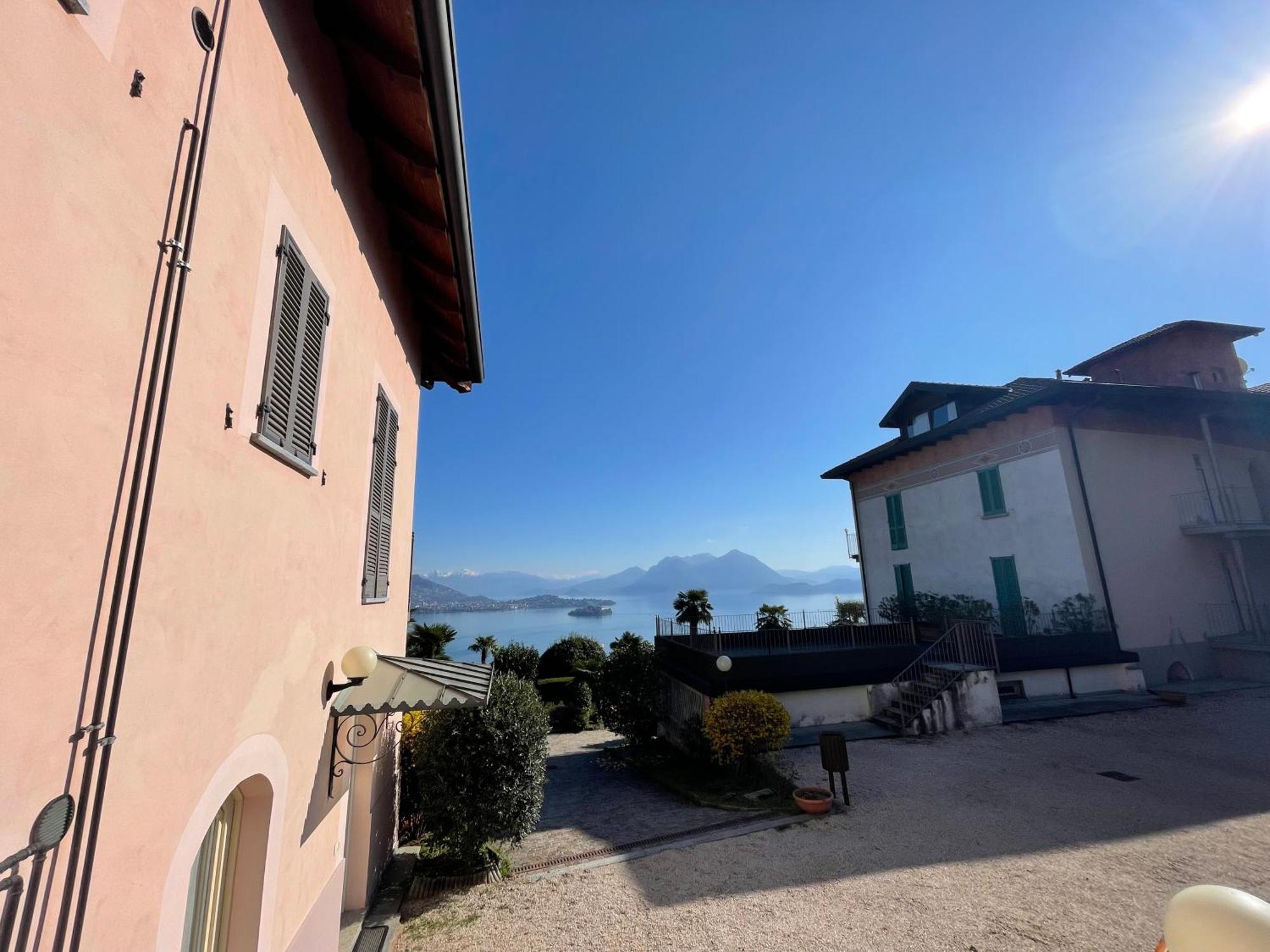 Rossana Apartment Lago Maggiore Baveno Exterior photo